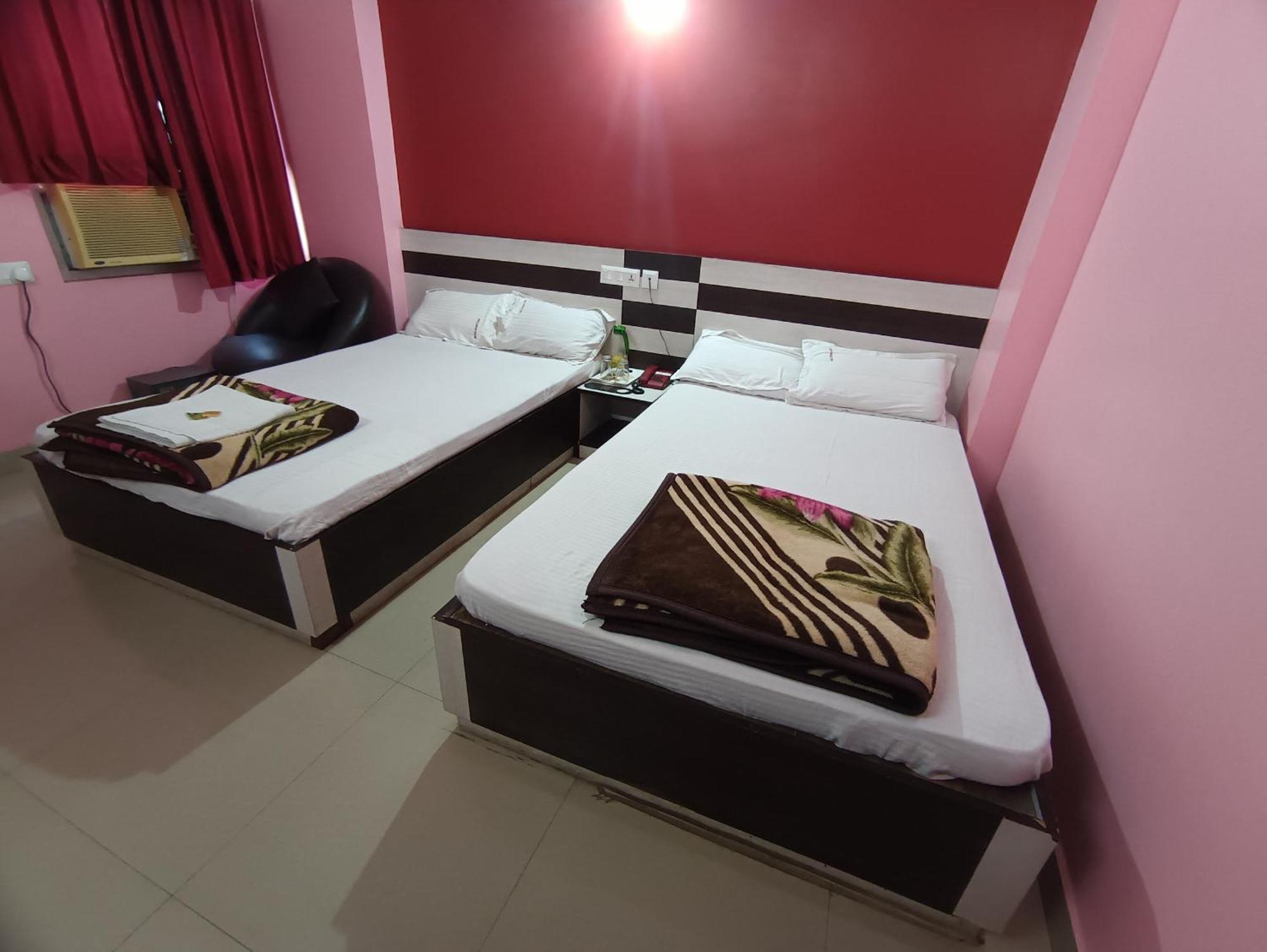 Hotel Viraat Inn Gaya Exteriér fotografie