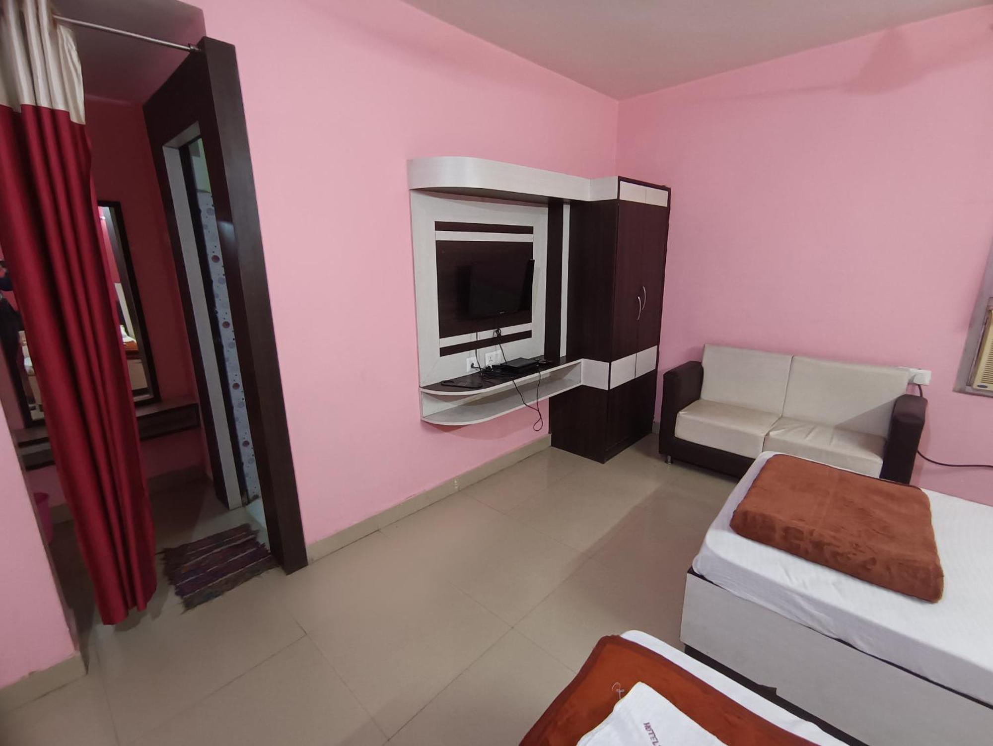 Hotel Viraat Inn Gaya Exteriér fotografie